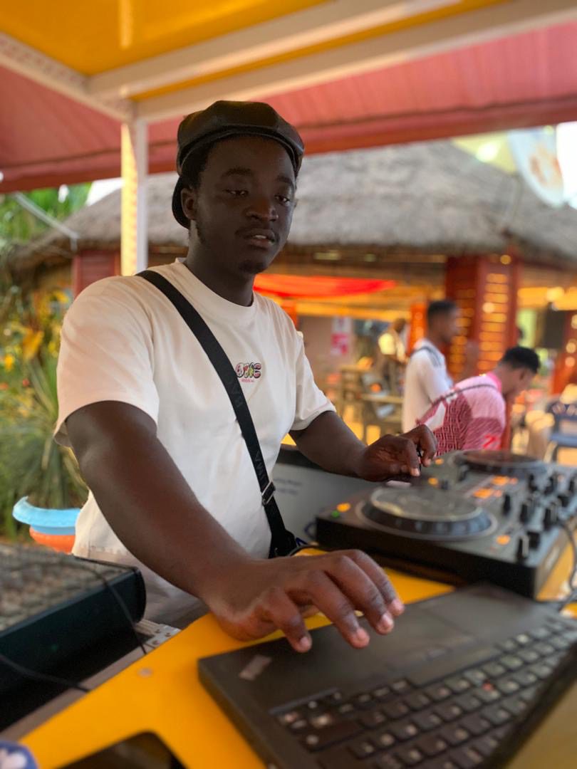 DJ TONIC VYBZ